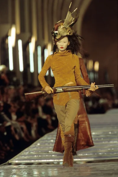 Look 19